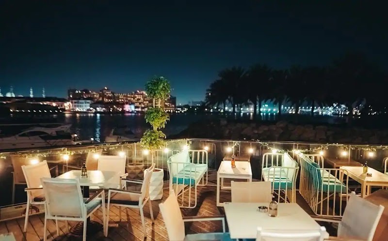 Atlon Bar & Bistro - Atlon Bar & Bistro, Souq Qaryat Al Beri - ربدان - ربدان 2 - أبو ظبي - United Arab Emirates