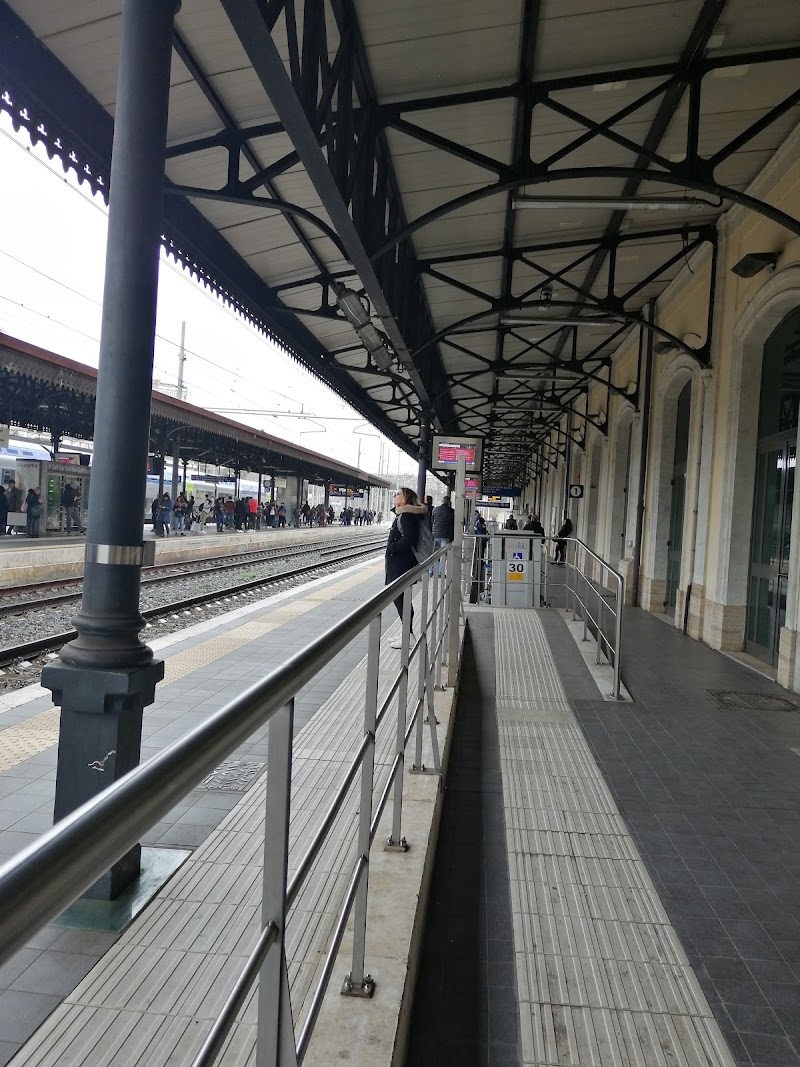 Stazione di Trastevere - Stazione di Trastevere, 00153 Rome, Metropolitan City of Rome Capital, Italy