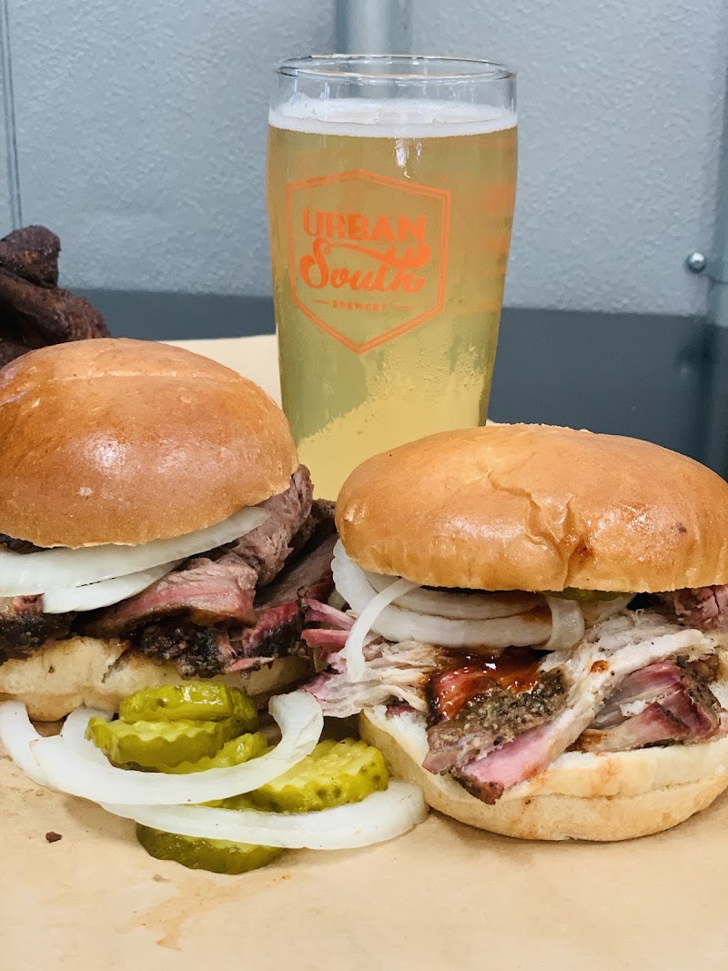Cochon King Food Truck “The Pig Truck” - Cochon King Food Truck “The Pig Truck” 5321 Franklin Ave, New Orleans, LA 70122, USA