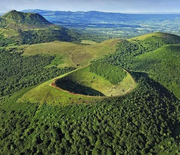 Parc naturel régional des Volcans d'Auvergne