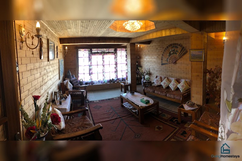 Seven Oaks Homestay, Darjeeling - Seven Oaks Homestay, Darjeeling 585/1 Cart Road, P.O. 7 Oaks Rose Bank, Rajbari, Darjeeling, West Bengal 734101, India