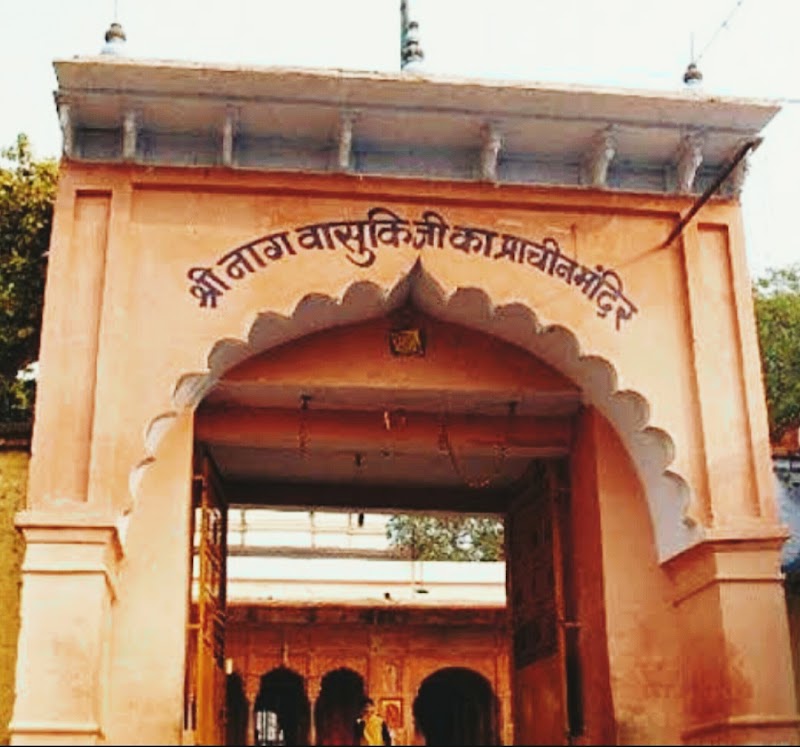 Shri Nagvasuki Mandir - Shri Nagvasuki Mandir Daraganj Ghat, FV4M+RPQ, near by Rameshar Mandir, Daraganj, Prayagraj, Uttar Pradesh 211006, India