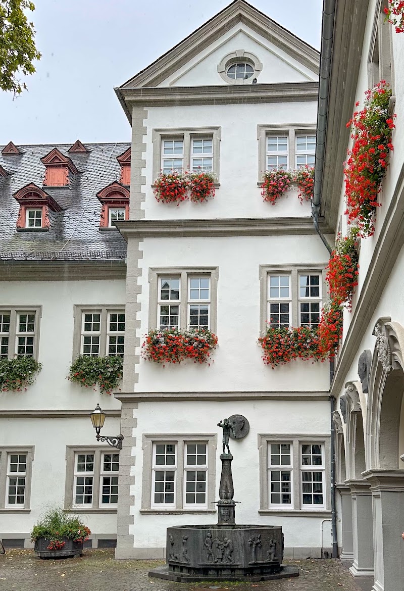 Altstadt Koblenz - Altstadt Koblenz, Peter-Altmeier-Ufer 44, 56068 Koblenz-Altstadt, Germany