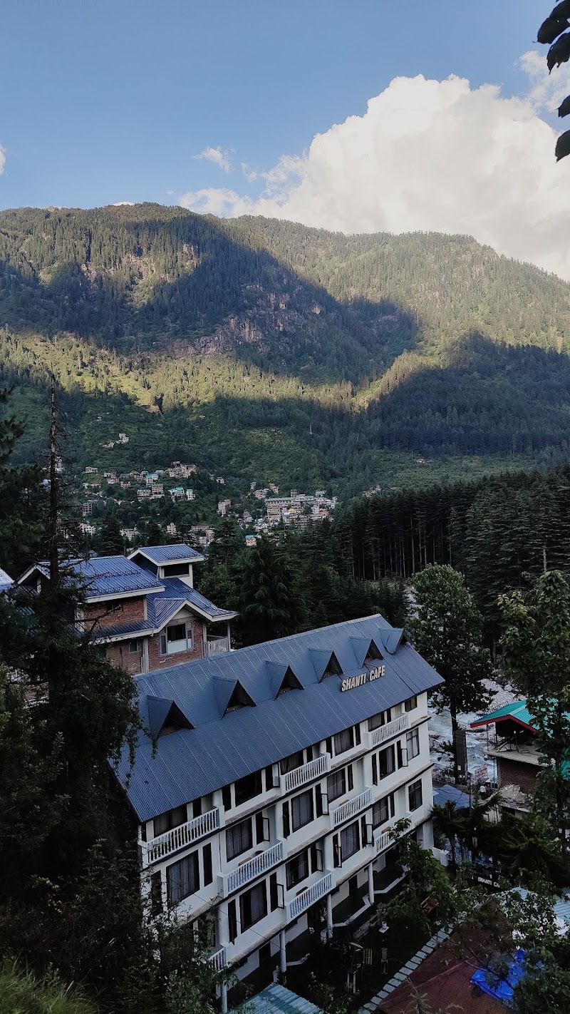 Shanti Cafe - Signature Stays Manali - Shanti Cafe - Signature Stays Manali River Bank, near Clubhouse Road, Old Manali, Manali, Himachal Pradesh 175131, India