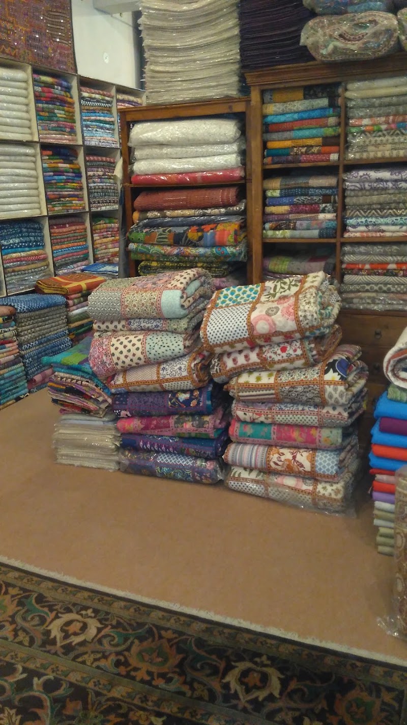 Via Bishnoi Village Craft - Via Bishnoi Village Craft, Shatabdi Circle, 204-205 Suncity Colony, New Pali Road, Jhalamand, Jodhpur, Rajasthan 342016, India