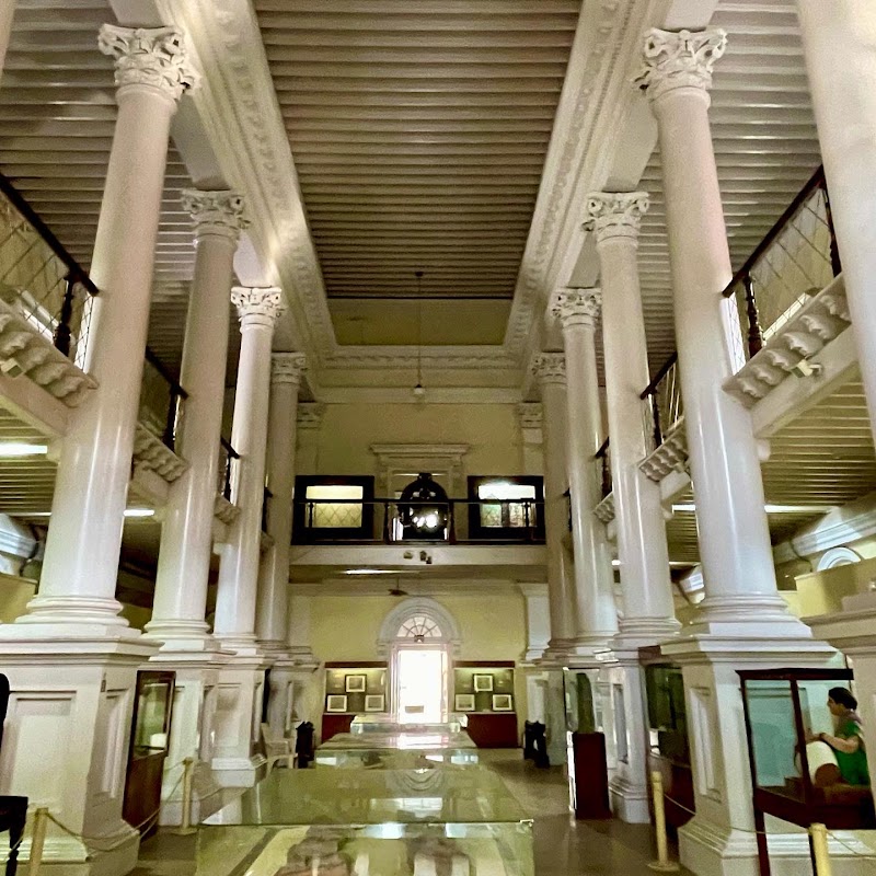 Government Museum - Government Museum Venkatappa Art Gallery Building, Kasturba Rd, Ambedkar Veedhi, Sampangi Rama Nagar, Bengaluru, Karnataka 560001, India