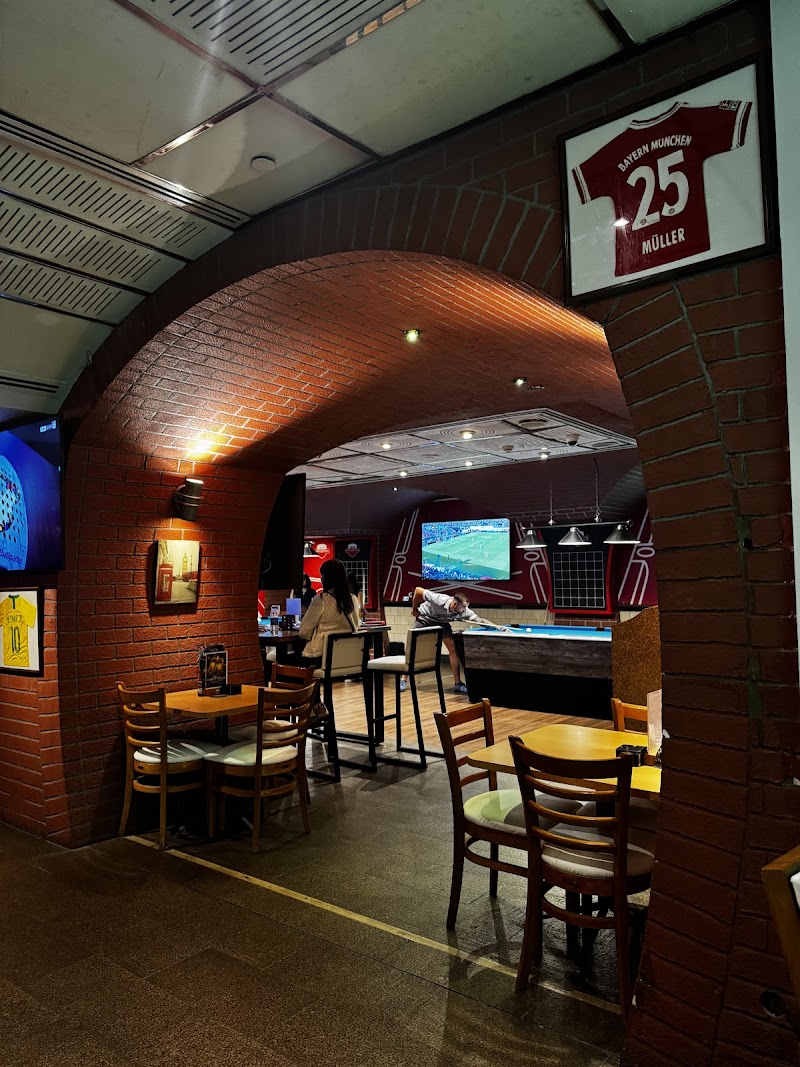 The Underground Pub - The Underground Pub Al Falea Street - Jumeirah Beach - مرسى دبي - دبي مارينا - دبي - United Arab Emirates