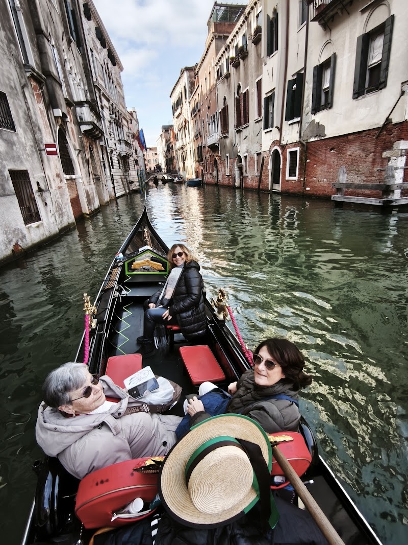 Self Luggage Storage Cannaregio - Self Luggage Storage Cannaregio, Fondamenta dei Ormesini, 2627, 30121 Venezia VE, Italy