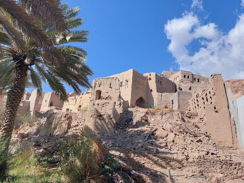 Falaj Al Khatmain birkat al mouz - Falaj Al Khatmain birkat al mouz, WMF9+823, Birkat Al Mouz, Oman