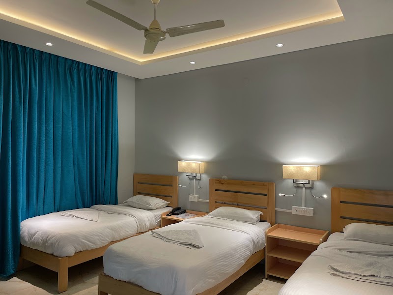 Madpackers Bir - Madpackers Bir Opposite Nyingyang Monastery, Bir Colony Road, Chaugan - Sansal Rd, Bir Colony, Bir, Chaugan, Himachal Pradesh 176077, India
