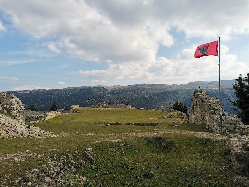 Kanina Castle - Kanina Castle, CGV9+PXR, Kaninë, Albania