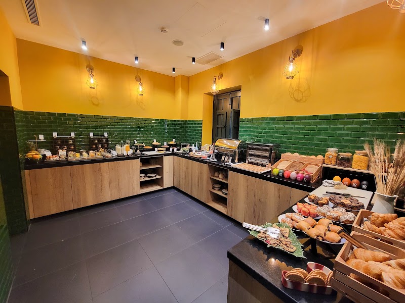 Hotel Cetina Sevilla - Hotel Cetina Sevilla C. Puente y Pellón, 22, Casco Antiguo, 41004 Sevilla, Spain