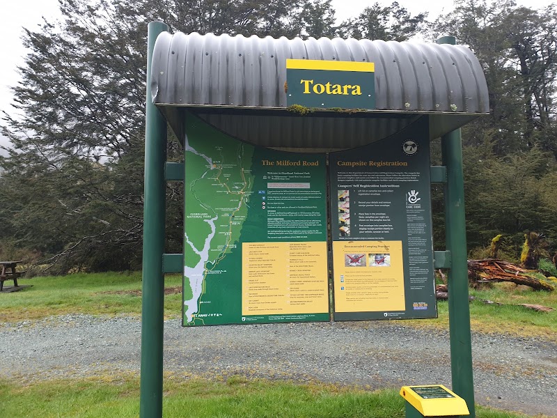 Totara Campsite (DOC) - Totara Campsite (DOC), State Highway 94, Te Anau 9600, New Zealand