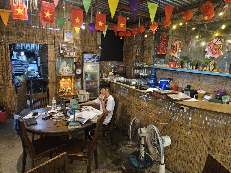 Tin Tin Pizza: family restaurant & vietnamese food & vegetarian food - Tin Tin Pizza: family restaurant & vietnamese food & vegetarian food tổ 4 ấp ông lang, xã cửa dương, phú quốc , kiên giang, Ông Lang, Phú Quốc, An Giang 922221, Vietnam