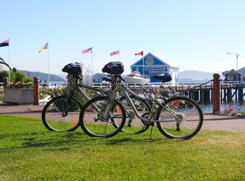 Sidney Waterfront Inn & Suites - Sidney Waterfront Inn & Suites 9775 First St, Sidney, BC V8L 1W5, Canada