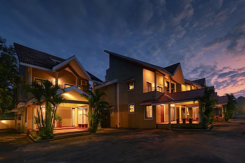 Treehouse Blue Hotel & Villas
