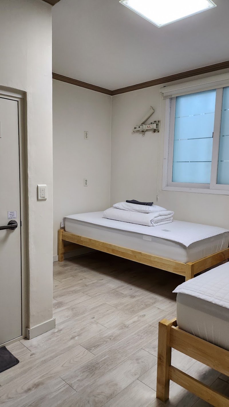 Hwarang Guesthouse - Hwarang Guesthouse South Korea, Gyeongsangbuk-do, Gyeongju, 원효로 136-1