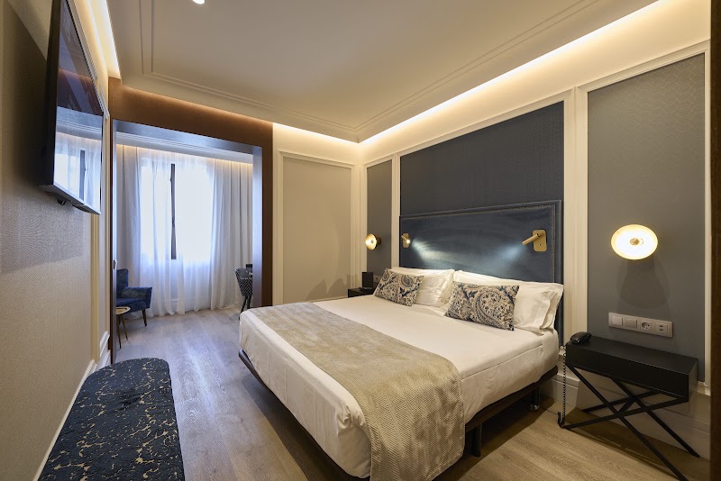 Hotel Catalonia Plaza Catalunya - Hotel Catalonia Plaza Catalunya Carrer de Bergara, 11, Eixample, 08002 Barcelona, Spain