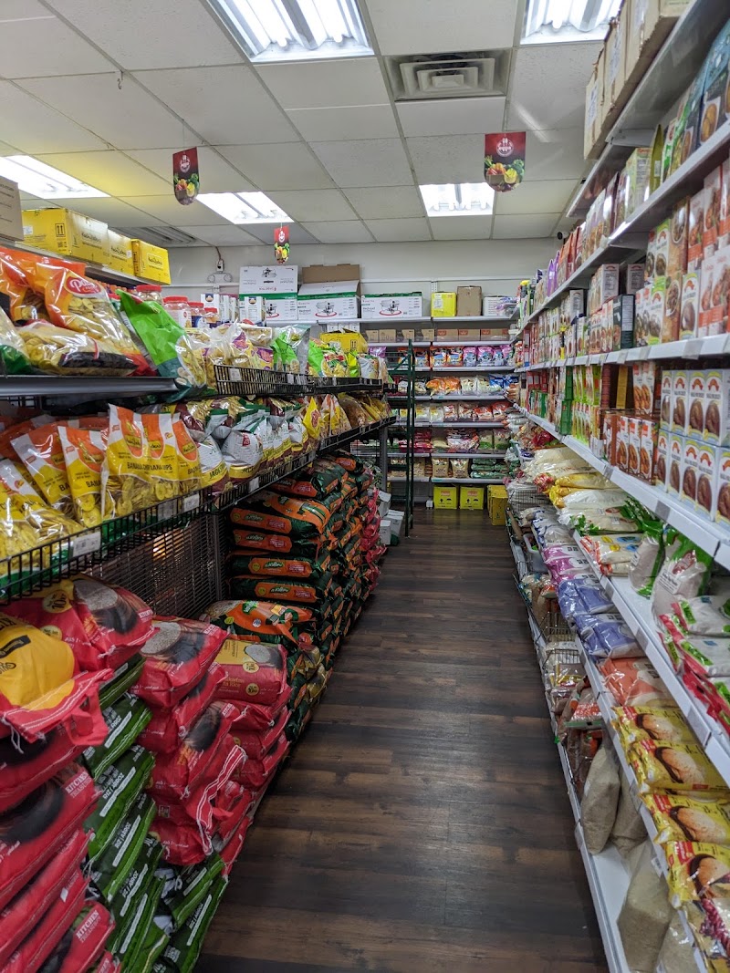 Hot Kitchen Indian Restaurant & Grocery - Hot Kitchen Indian Restaurant & Grocery 296 Ontario St, St. Catharines, ON L2R 5L3, Canada