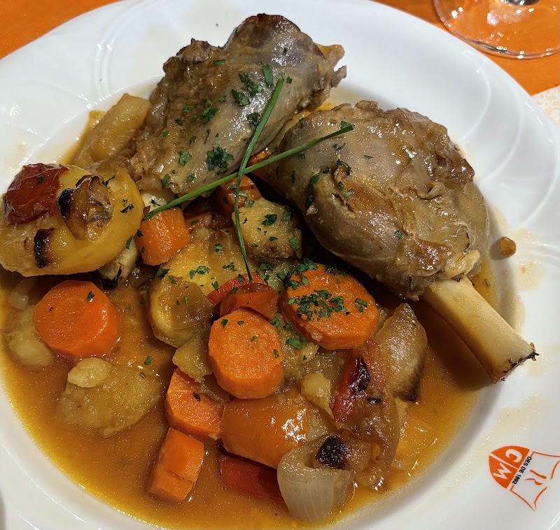 Casa Marieta Restaurant - Casa Marieta Restaurant Pl. de la Independència, 5, 6, 17001 Girona, Spain