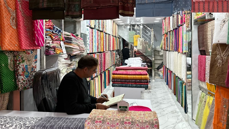 Narayan Ki Dukan - Narayan Ki Dukan 52, Bapu Bazar, Pink City, Jaipur, Jaipur Nagar Nigam Area, Rajasthan 302003, India