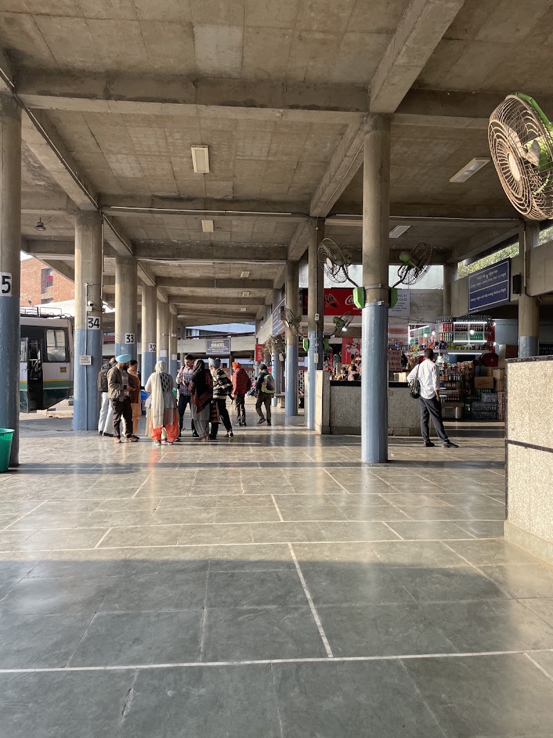 ISBT Sector 43 - ISBT Sector 43 PP8V+M5X, ISBT Rd, Sector 43, Chandigarh, 160043, India
