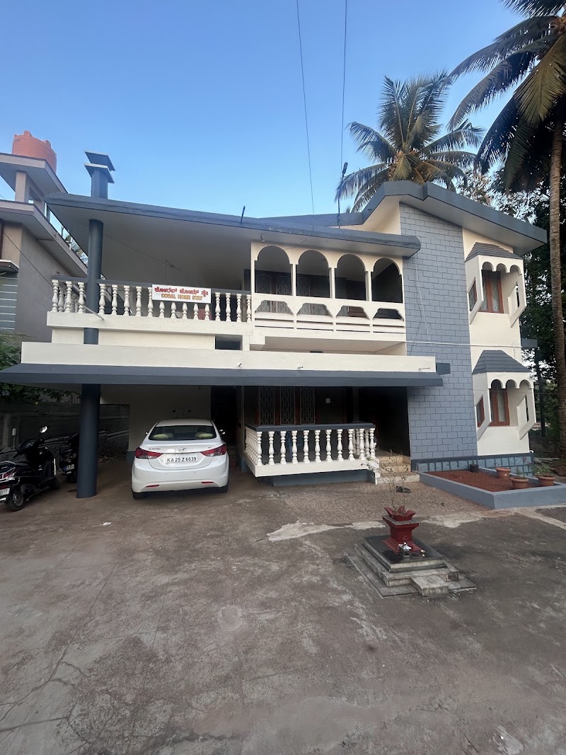 Udupi coral homestay - Udupi coral homestay opp. CANARA BANK, Santhekatte, Udupi, Karnataka 576105, India