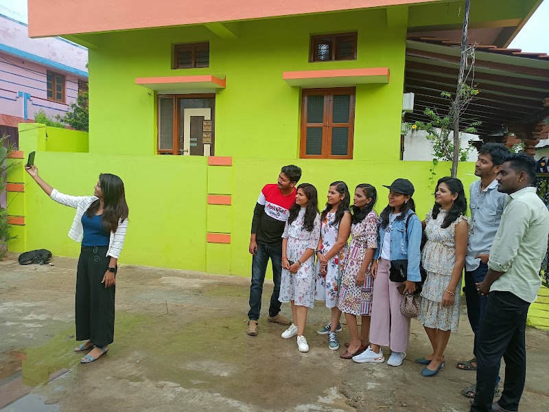Abhi Homestay Hampi - Abhi Homestay Hampi HNo 96, Hampi Rd, 2nd ward, Kadirampura, Karnataka 583239, India