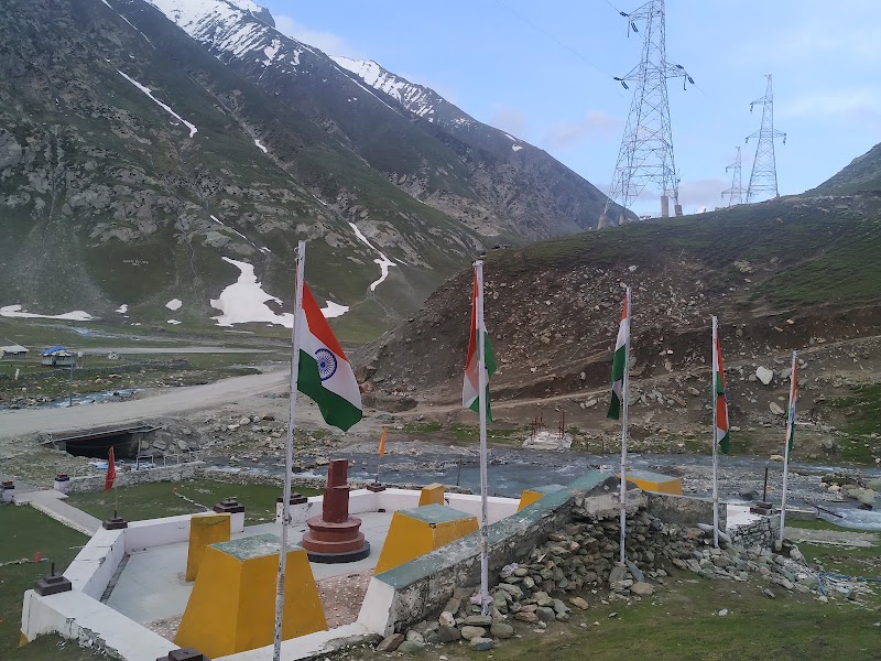 Zojila War Memorial - Zojila War Memorial, 7FVM+9F6, Srinagar - Leh Hwy, Gumri, 194102
