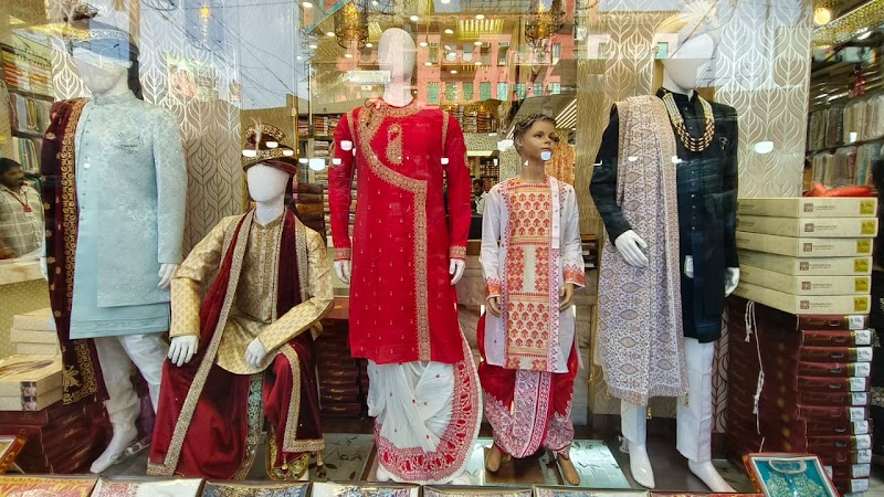 Shahenshah 210/1A , Rash Behari Avenue ( Gariahat Junction ) - Shahenshah 210/1A , Rash Behari Avenue ( Gariahat Junction ), 210/1A, Gariahat Junction, 210, Rash Behari Ave, Golpark, Hindustan Park, Gariahat, Kolkata, West Bengal 700029, India