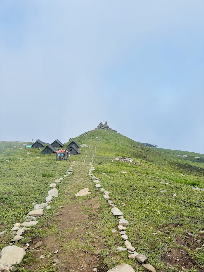 Chanshal Pass - Chanshal Pass 5XWQ+QF7 Chanshal Pass, D.P.F. Topn Jasan, Himachal Pradesh 171208, India