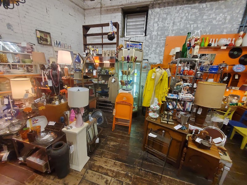 River Market Antiques - River Market Antiques, 115 W 5th St, Kansas City, MO 64105, USA