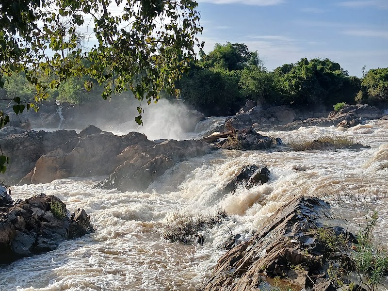 Li Phi Somphamit Waterfalls - Li Phi Somphamit Waterfalls, XW37+WJW, Khon Tai, Laos