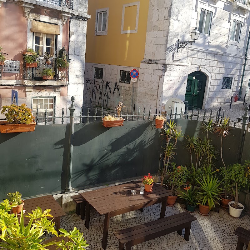 Oasis Backpackers Hostel Lisbon -Coliving & Coworking - Oasis Backpackers Hostel Lisbon -Coliving & Coworking R. de Santa Catarina 24, 1200-402 Lisboa, Portugal