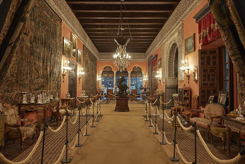 Palacio de las Dueñas - Palacio de las Dueñas C. Dueñas, 5, Casco Antiguo, 41003 Sevilla, Spain