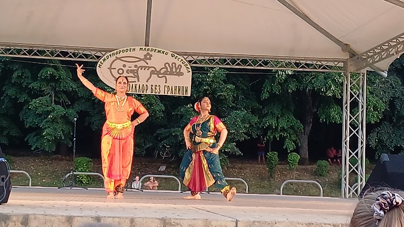 Sundaram Dance School (Baishali Sarkar) - Sundaram Dance School (Baishali Sarkar) Nirvana Central Rd, Block N, Mayfield Garden, Sector 50, Gurugram, Haryana 122018, India