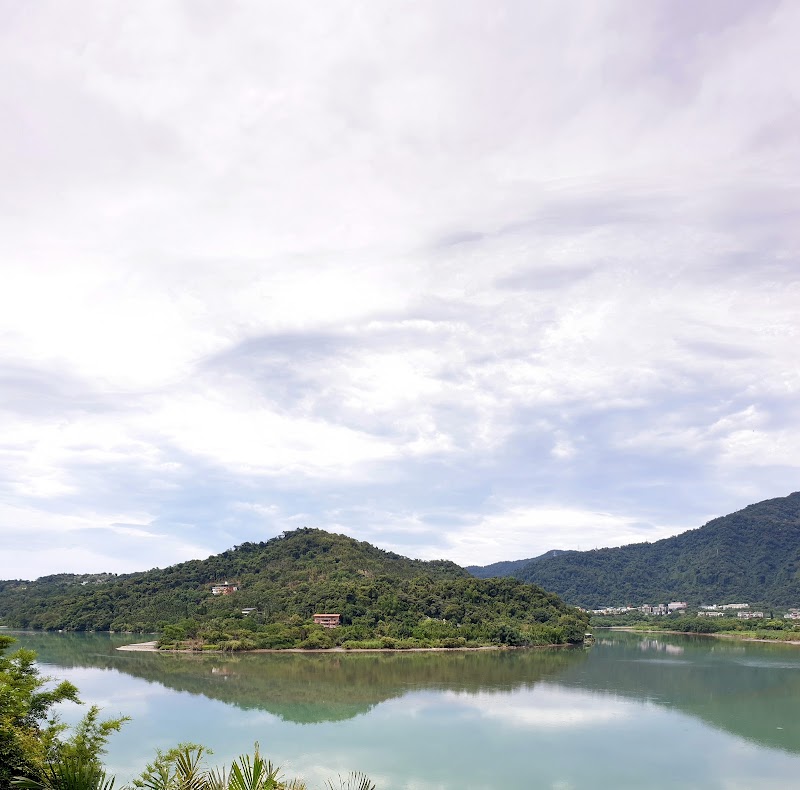 Guangxing Riverside Park