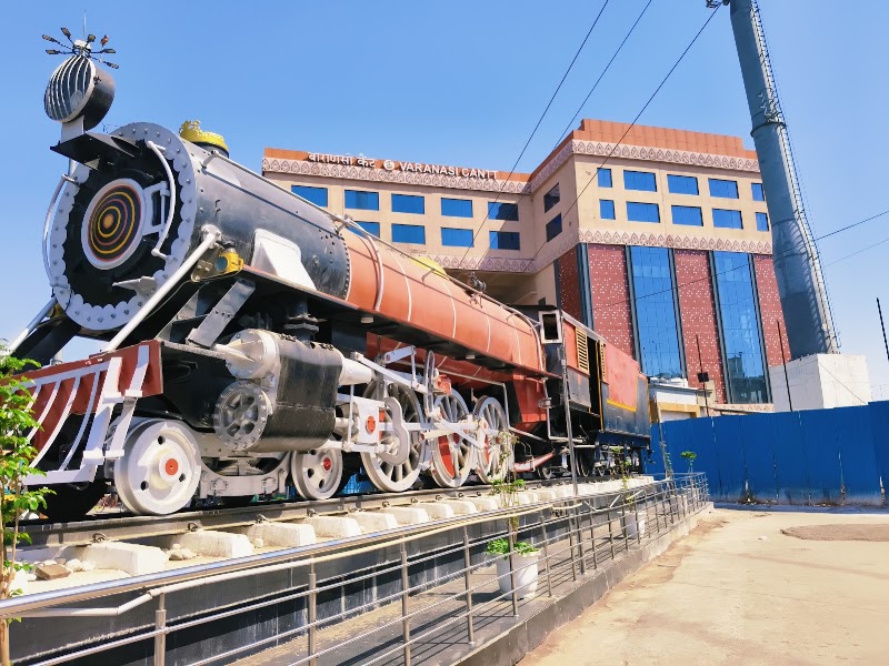 Varanasi Junction railway station - Varanasi Junction railway station maa surge balika intermediate collage, Railwayganj Colony, Varanasi, Uttar Pradesh 221002, India