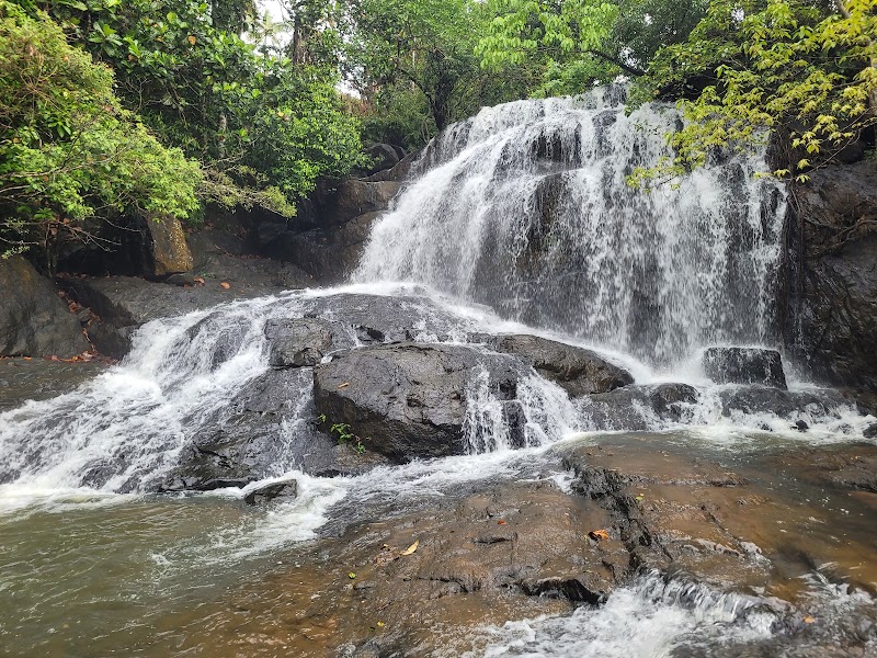 Dunumala Ella Waterfall
