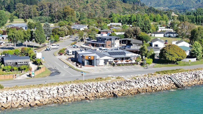 Abel Tasman Centre - Abel Tasman Centre, 229 Sandy Bay-Marahau Road, Mārahau 7197, New Zealand