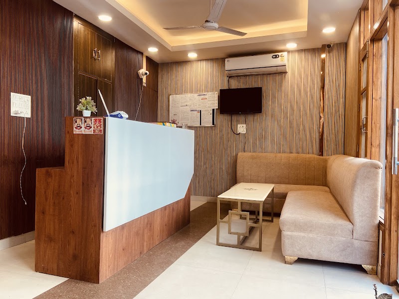 Hotel O by OYO THE VIRAAT - Hotel O by OYO THE VIRAAT HOMES-121, Sector 121, Noida, Uttar Pradesh 201316, India