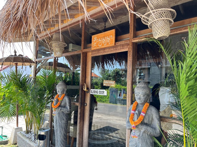 Lotus Massage Therapy Echo - Lotus Massage Therapy Echo Jl. Batu Mejan Canggu, Canggu, Kec. Kuta Utara, Kabupaten Badung, Bali 80351, Indonesia