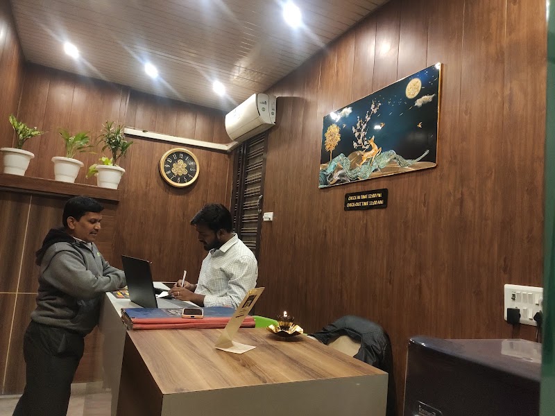 Hotel Vegas Corporate Suites By Aura - Hotel Vegas Corporate Suites By Aura CH-3, Block B, Industrial Area, Sector 62, Noida, Uttar Pradesh 201309, India