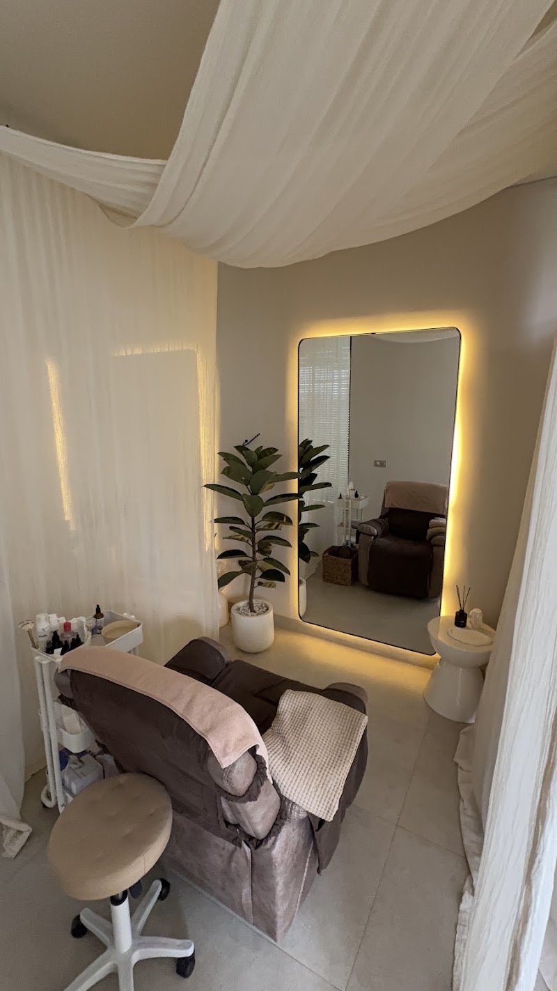Face Therapy Spa, Pererenan – Massage & Wellness - Face Therapy Spa, Pererenan – Massage & Wellness 84XF+QJP, Jl. Tukad Pingai, Pererenan, Canggu, Kec. Mengwi, Kabupaten Badung, Bali 80351, Indonesia