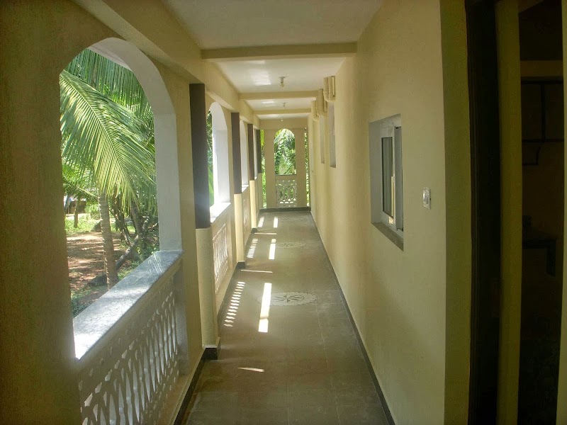 Elegant Shades - Elegant Shades, H, 113, Sernabatim Beach Rd, Ambeaxir, Colva, Sernabatim, Goa 403708, India