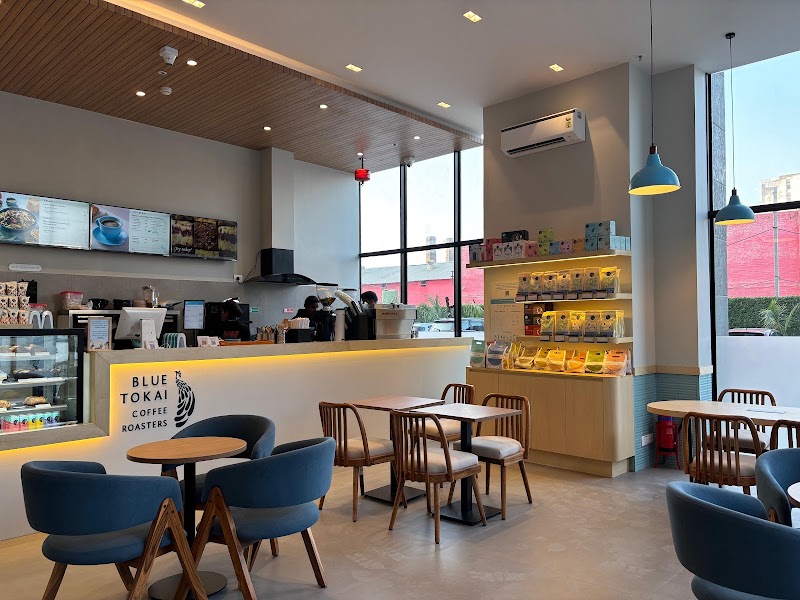 Blue Tokai Coffee Roasters | RPS Faridabad - Blue Tokai Coffee Roasters | RPS Faridabad No 12/6, RPS 12th Avenue, Pocket C, Sector 27C, Faridabad, Haryana 121001, India