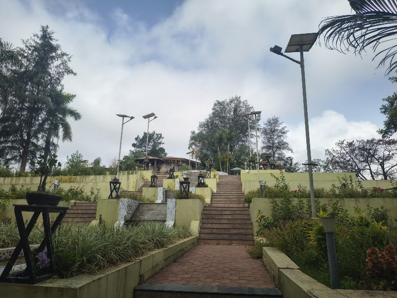Step Garden - Step Garden HPHV+RRQ, Saputara, Gujarat 394720, India