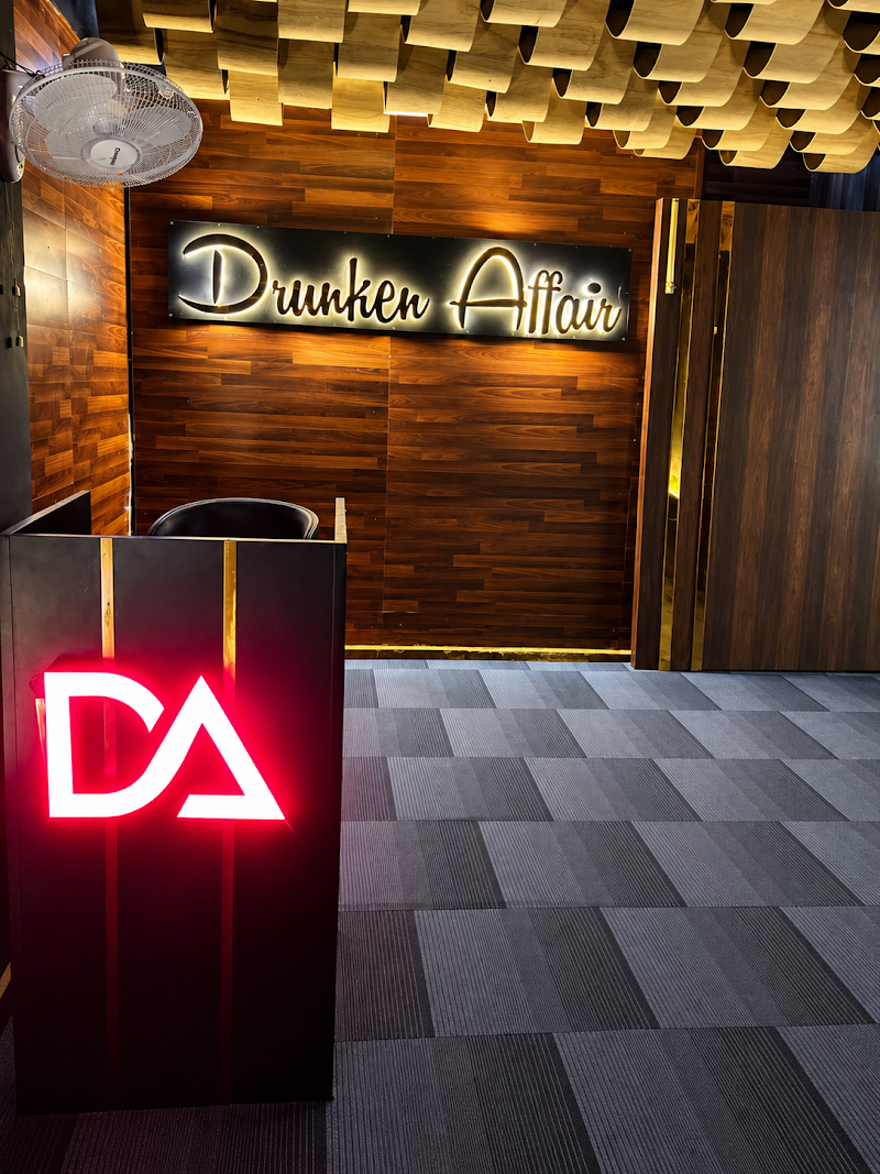 Drunken Affair Rooftop & Lounge (Greater Noida Sector 4) - Drunken Affair Rooftop & Lounge (Greater Noida Sector 4) 03, GH-O1, Embark Plaza, CS, Greater Noida W Rd, Gaur City 1, Sector 4, Noida, Ghaziabad, Uttar Pradesh 201318, India
