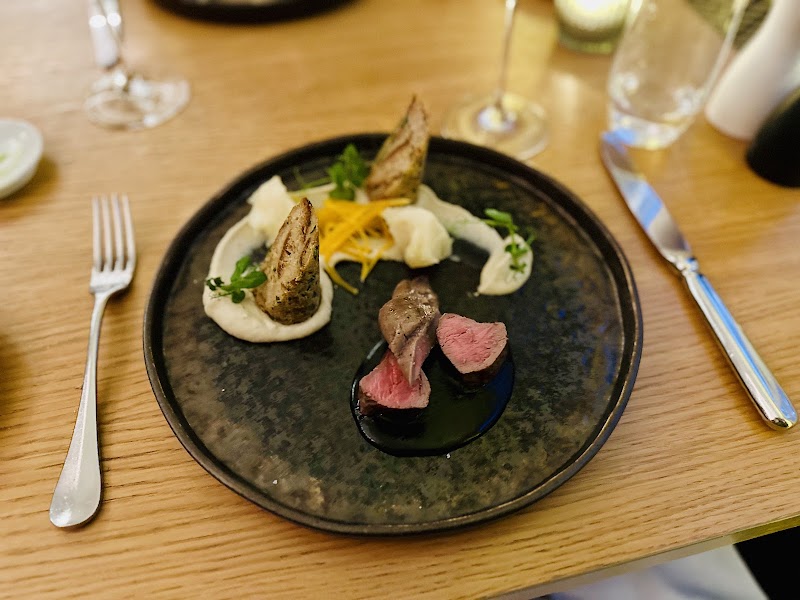 Restaurant Weisses Schloss - Restaurant Weisses Schloss Moosstrasse 7, 6003 Luzern, Switzerland