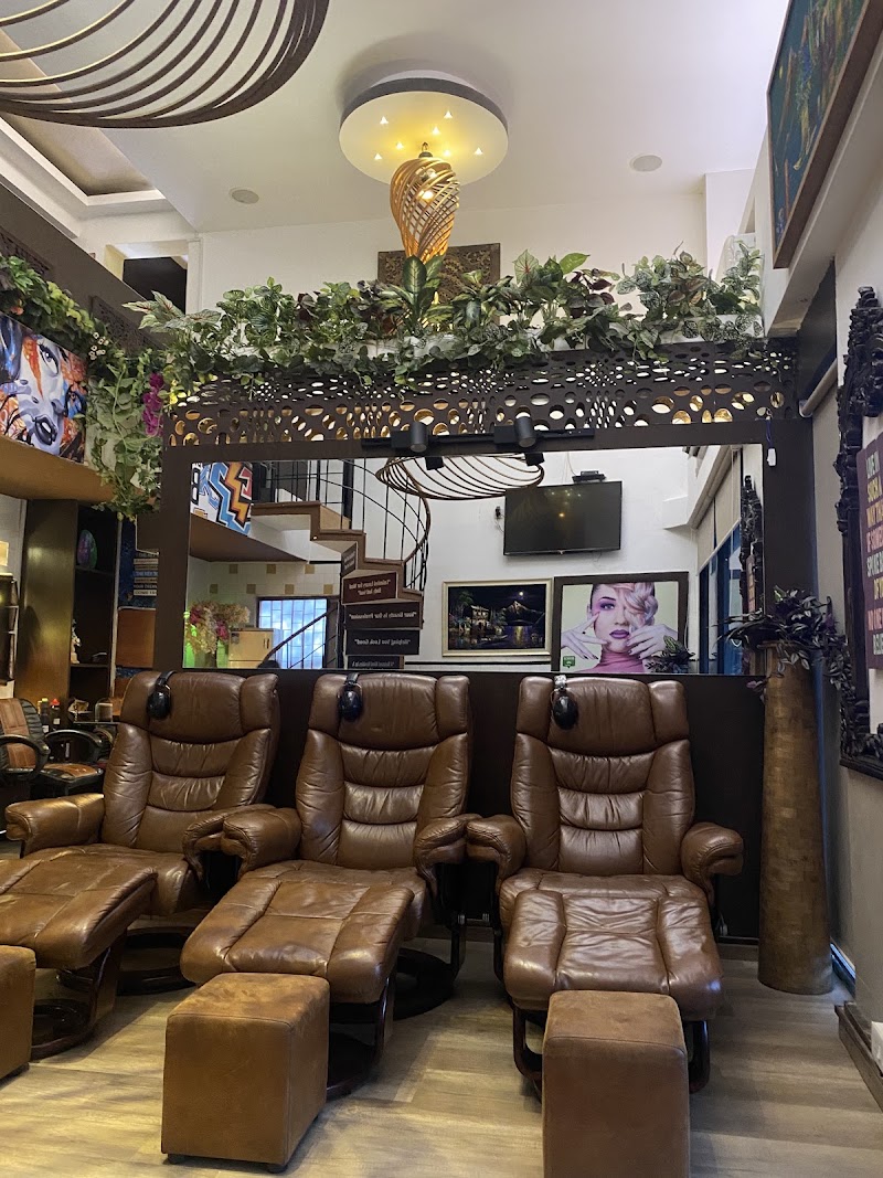 Aline's Beauty Care & Luxury Spa - Aline's Beauty Care & Luxury Spa Ground Floor, Seamist Building, Lane 1, near ITC Fortune Hotel, bamon waddo, Candolim, Goa 403515, India
